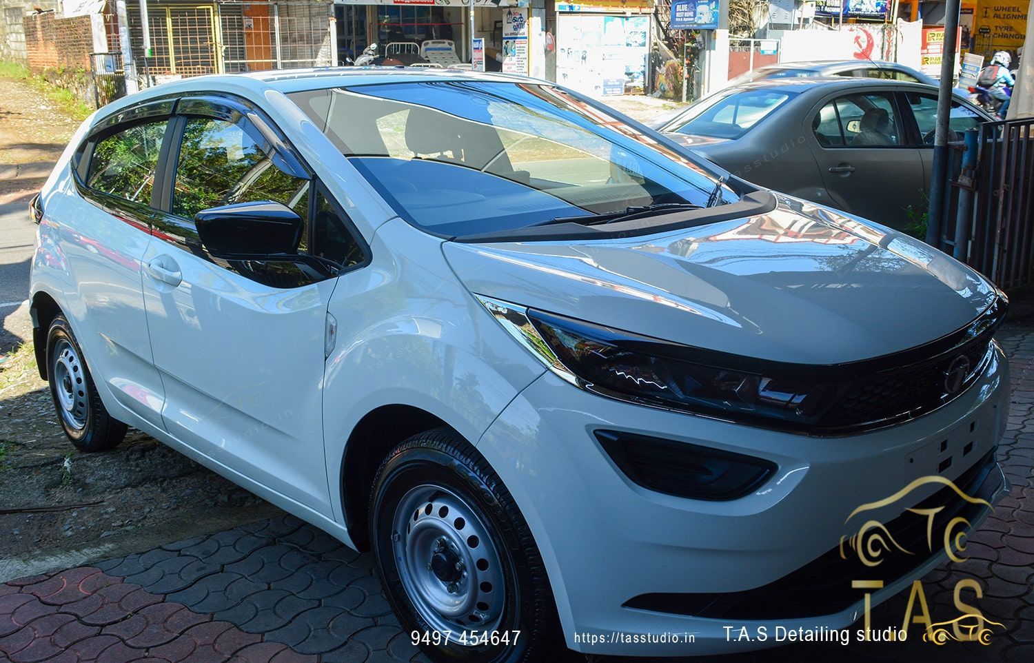 TATA Tiago Ceramic Coating - Photo 4 car detailing result