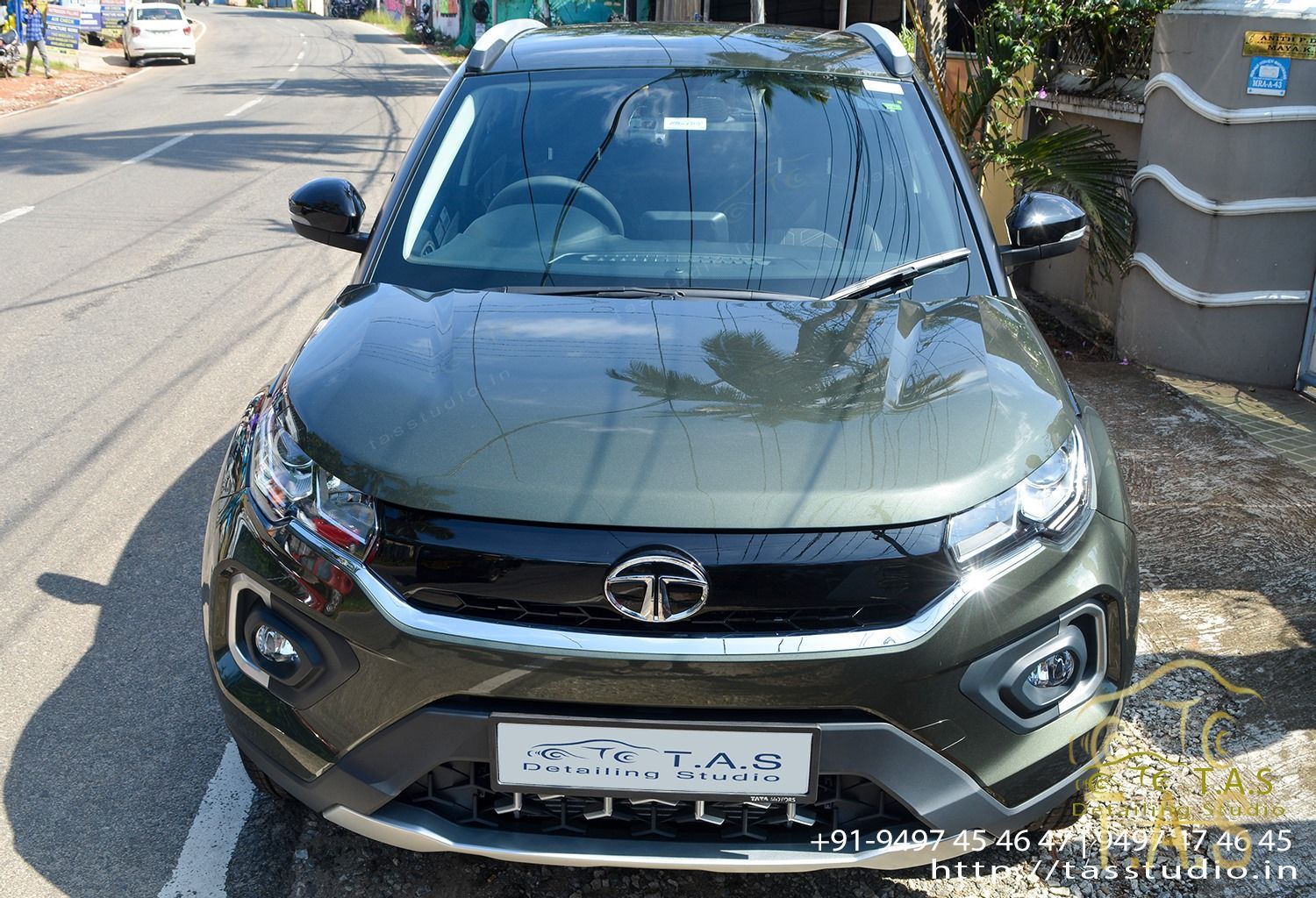 TATA NEXON Protected Crystal serum - Photo 2 car detailing result